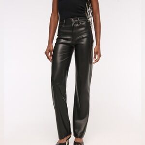 NWOT - Abercrombie & Fitch Curve Love 90s Straight Pant in Shiny Black Size 2